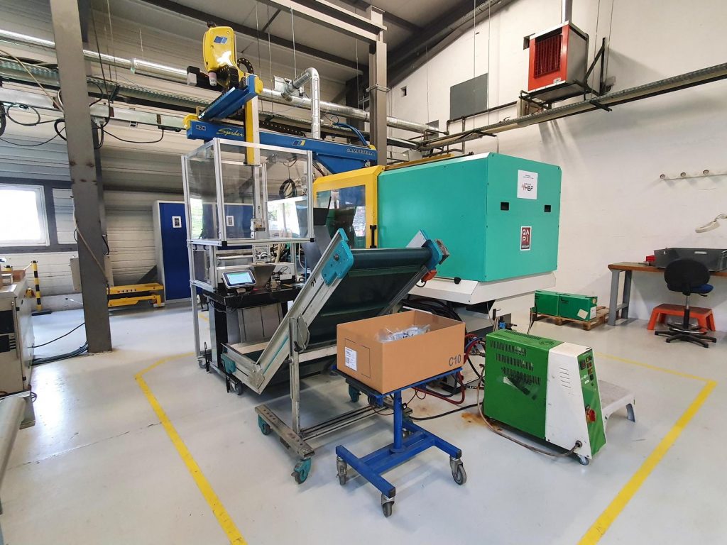 Machine dédiée à la production des raccords IRL HBF chez Qapi France 09